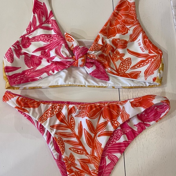 Farm Rio Tropical Woodcut bikini set in Size Medium. - Picture 8 of 14